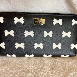 SOLD Kate Spade New York Black and White Bows Wallet NWOT